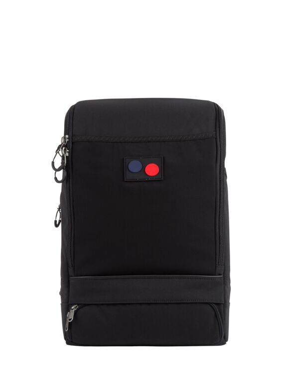 Minimal Black